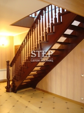 Купить деревянную приставную лестницу
